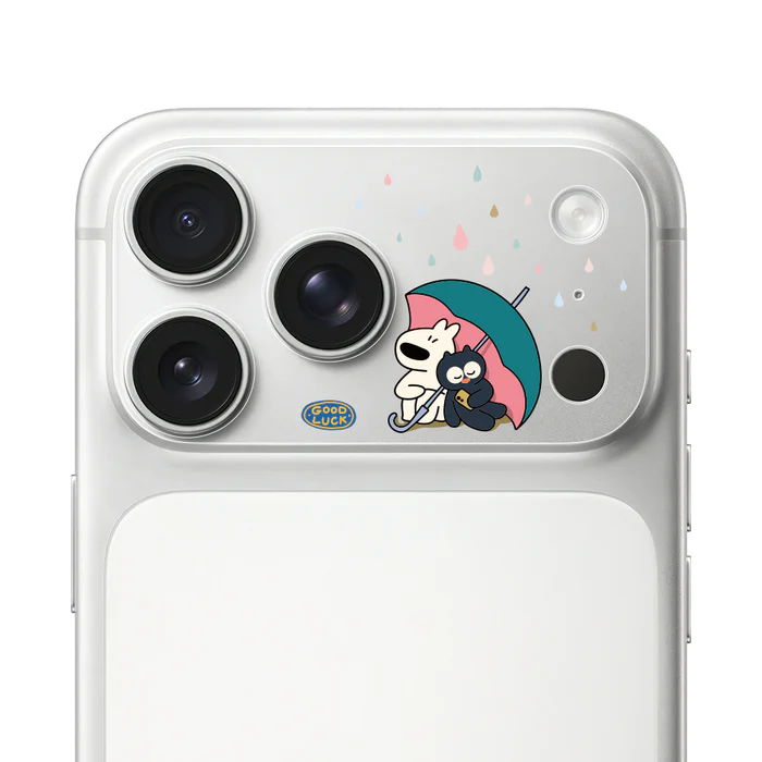 HODA 滿版鏡頭底座霧面保護貼阿耀與黑寶 iPhone17Pro 與你一起 (1258)